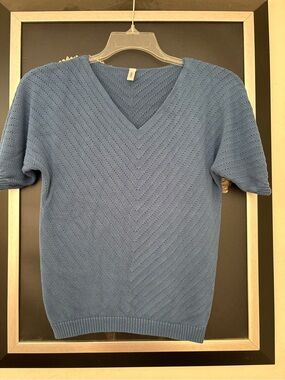 Women's V-Neck Knit Top - Light Blue